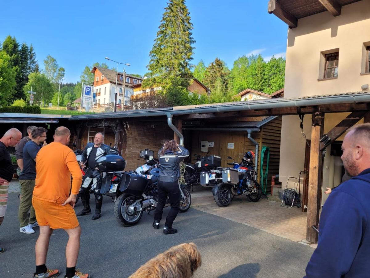 Pension Aura Spicak, Nektere Pokoje Se Saunou Železná Ruda Extérieur photo